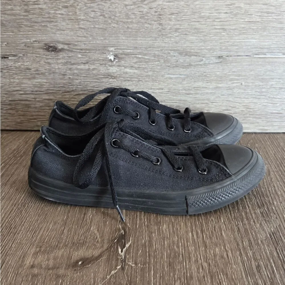 Converse Chuck Taylor All Star Black Sneaker Size 2